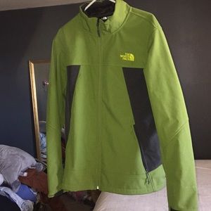 XL the north face jacket (Brand New never worn)